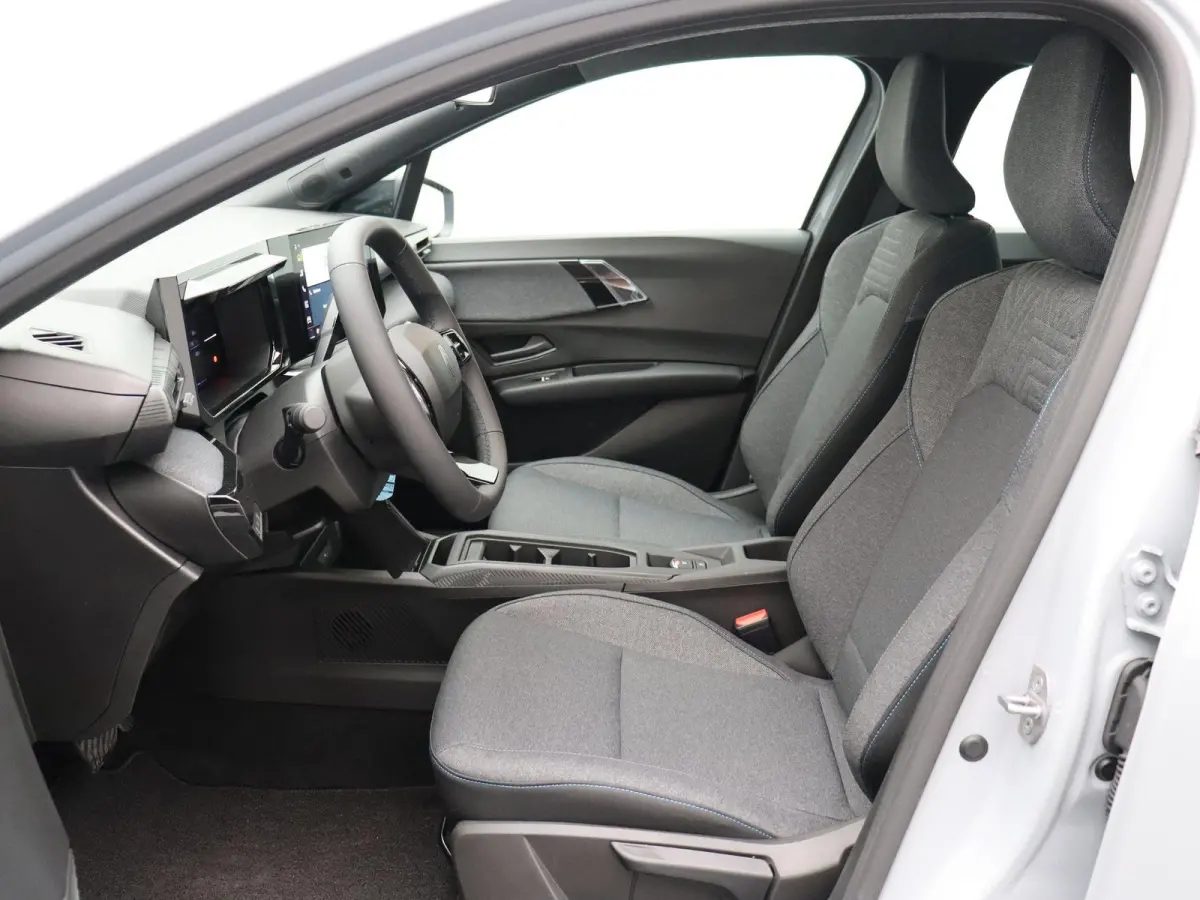 Hybrid 160pk evolution | Vijf jaar garantie | All season banden | Adaptieve cruise control | Apple carplay / Android auto |