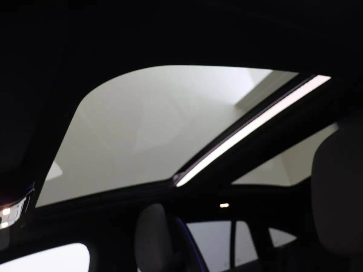 300 Business Solution AMG 90 kWh / Luchtvering / Panaroma-dak / Memory-Stoelen /