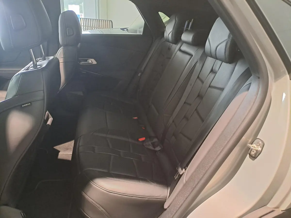 1.6 PHEV 300 4x4 Etoile