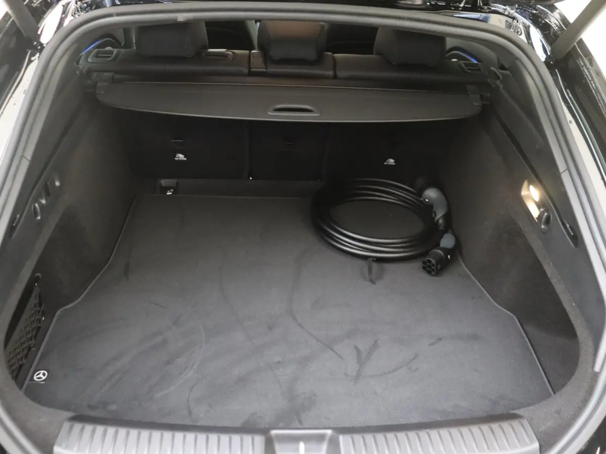 250+ Business Solution Luxury 85.5 kWh / Memory-Stoelen / Achteruitrijcamera /
