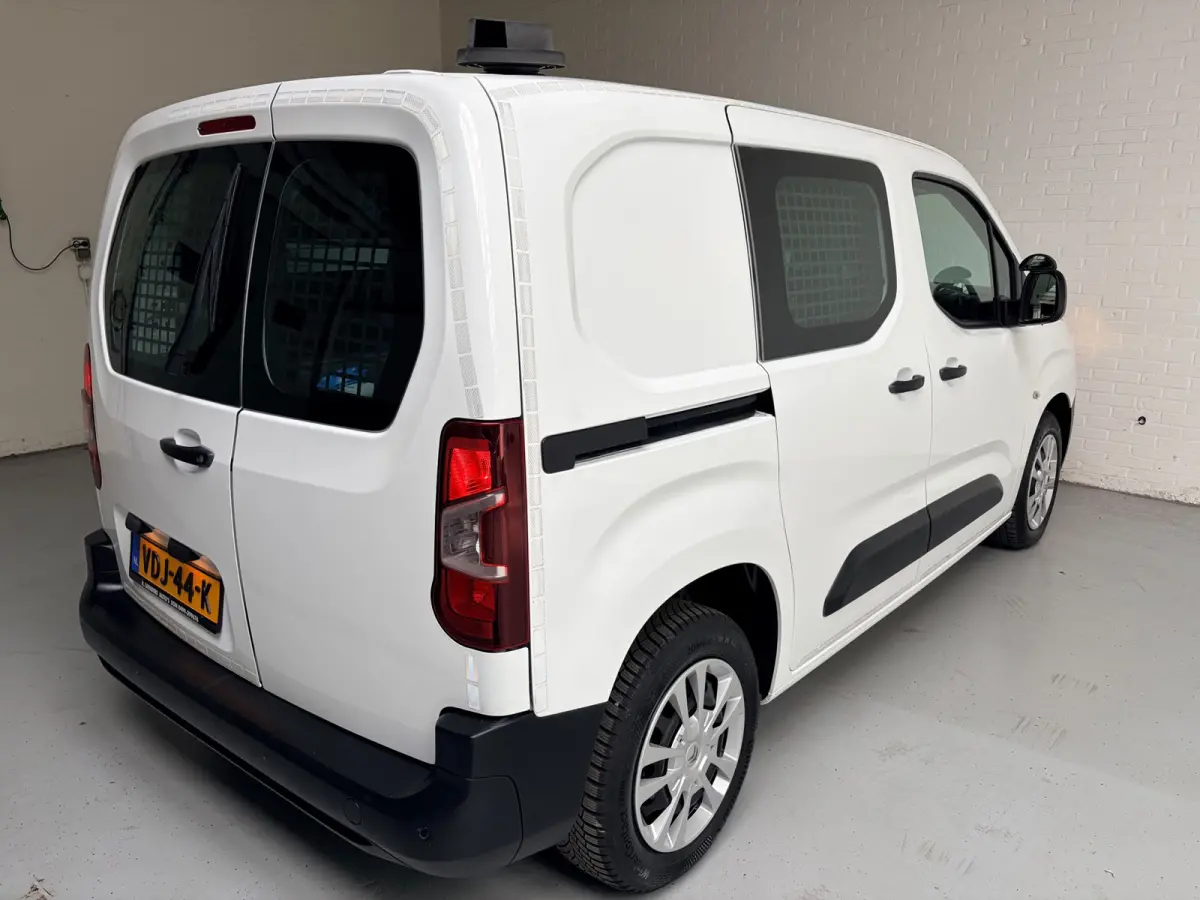 Servicewagen 1.5 BlueHDI 100pk euro61 L1H1 BOTT inrichting, Victron omvormer v230, Standkachel, RIJKLAARPRIJS!