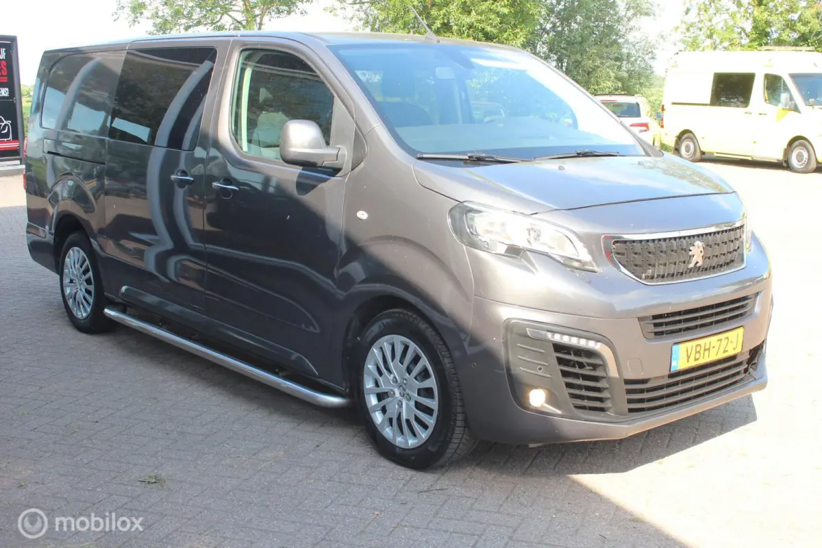Bestel 2.0 BlueHDI 120 Long Asphalt DC Carplay