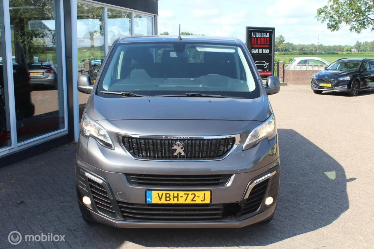 Bestel 2.0 BlueHDI 120 Long Asphalt DC Carplay