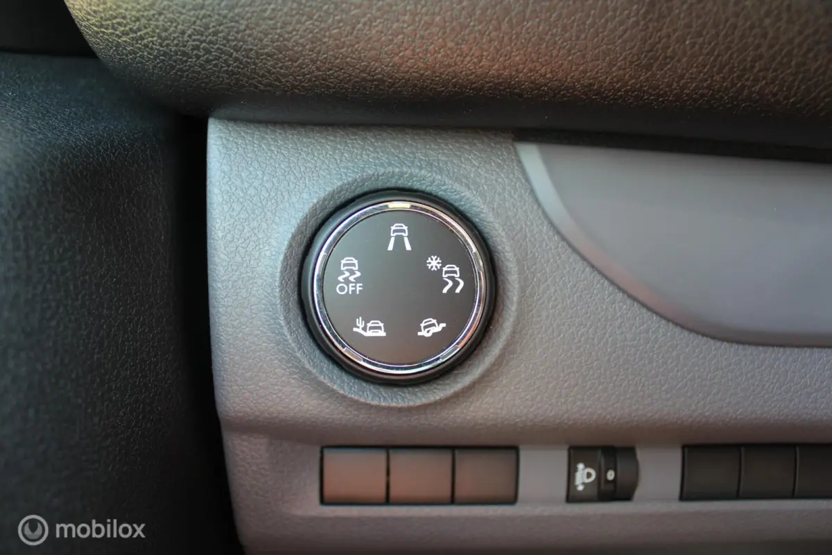 Bestel 2.0 BlueHDI 120 Long Asphalt DC Carplay