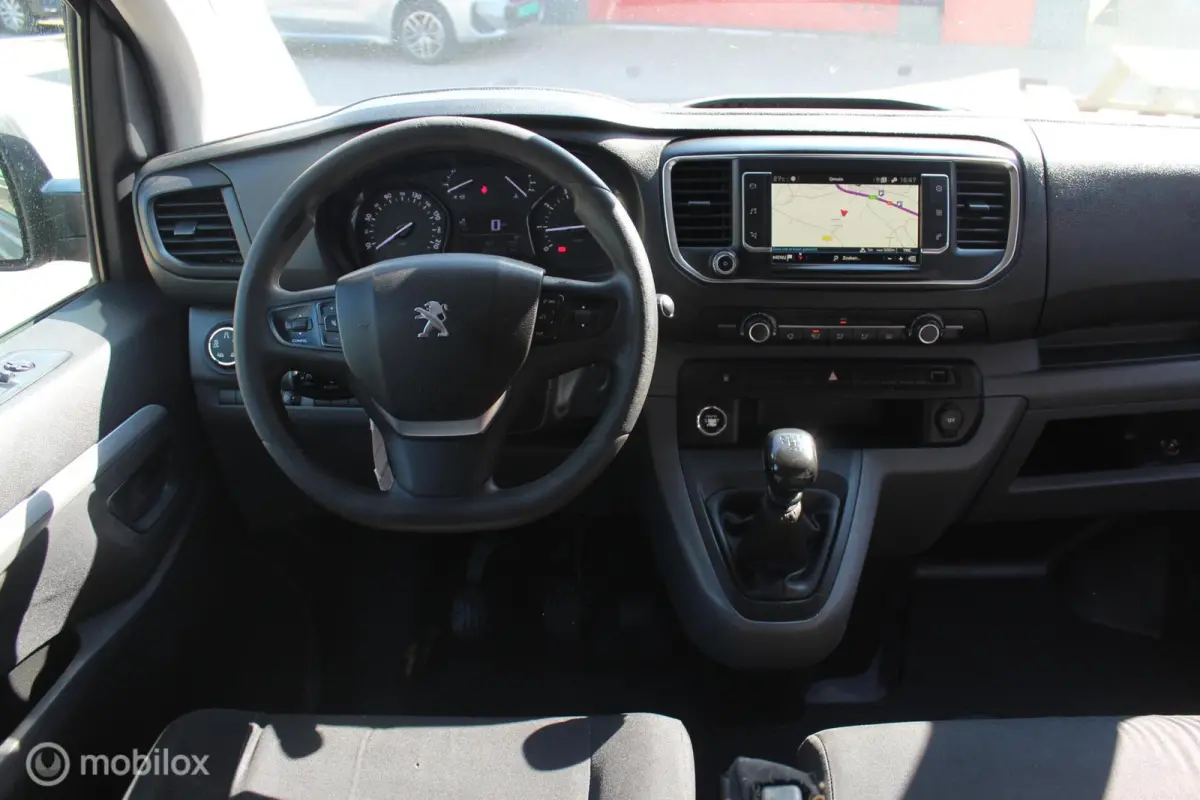 Bestel 2.0 BlueHDI 120 Long Asphalt DC Carplay