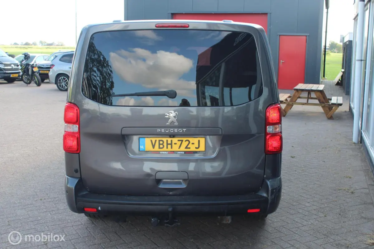 Bestel 2.0 BlueHDI 120 Long Asphalt DC Carplay