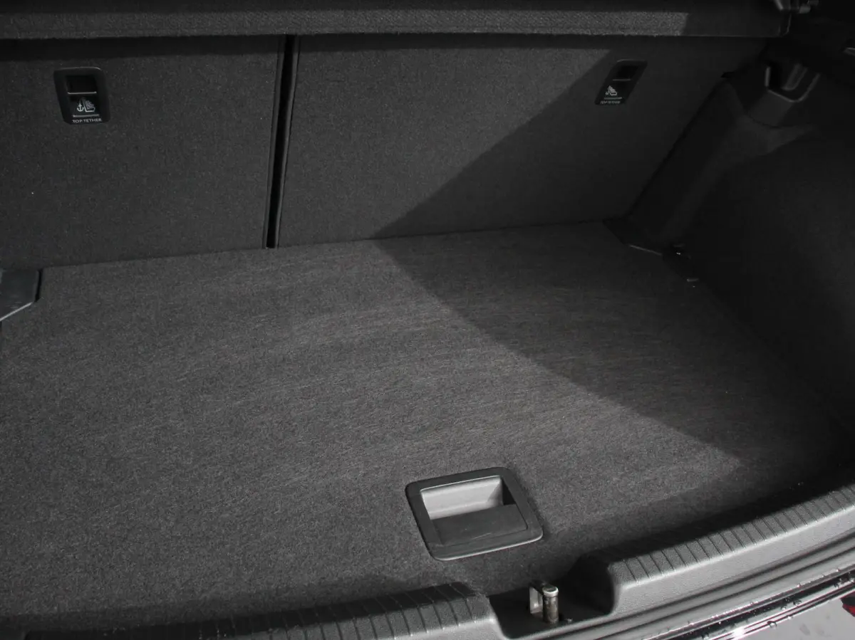 1.0 TSI Move Navigatie App Connect / Android Auto / Apple Carplay Climate Control Parkeer sensoren Lichtmetalen Velgen Dab Digitale Cockpit