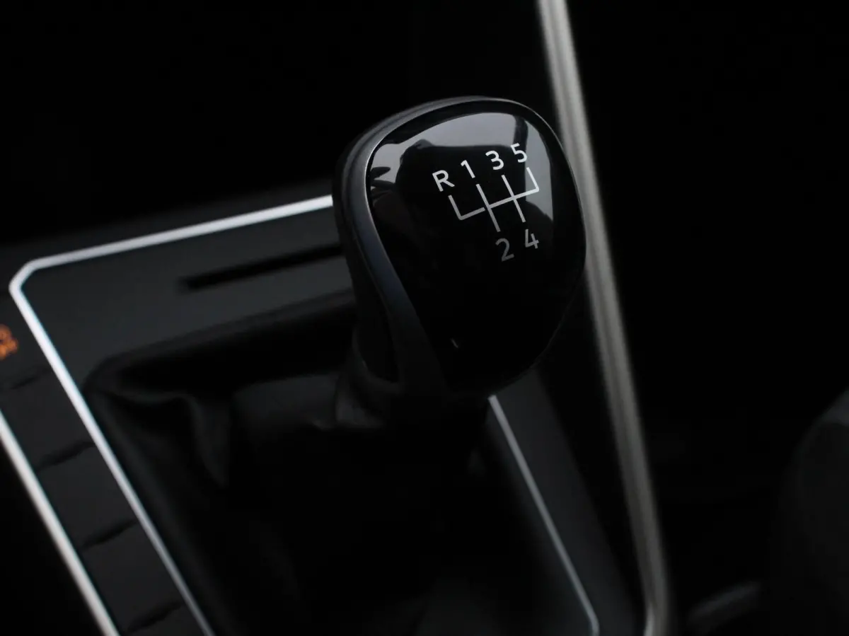 1.0 TSI Move Navigatie App Connect / Android Auto / Apple Carplay Climate Control Parkeer sensoren Lichtmetalen Velgen Dab Digitale Cockpit