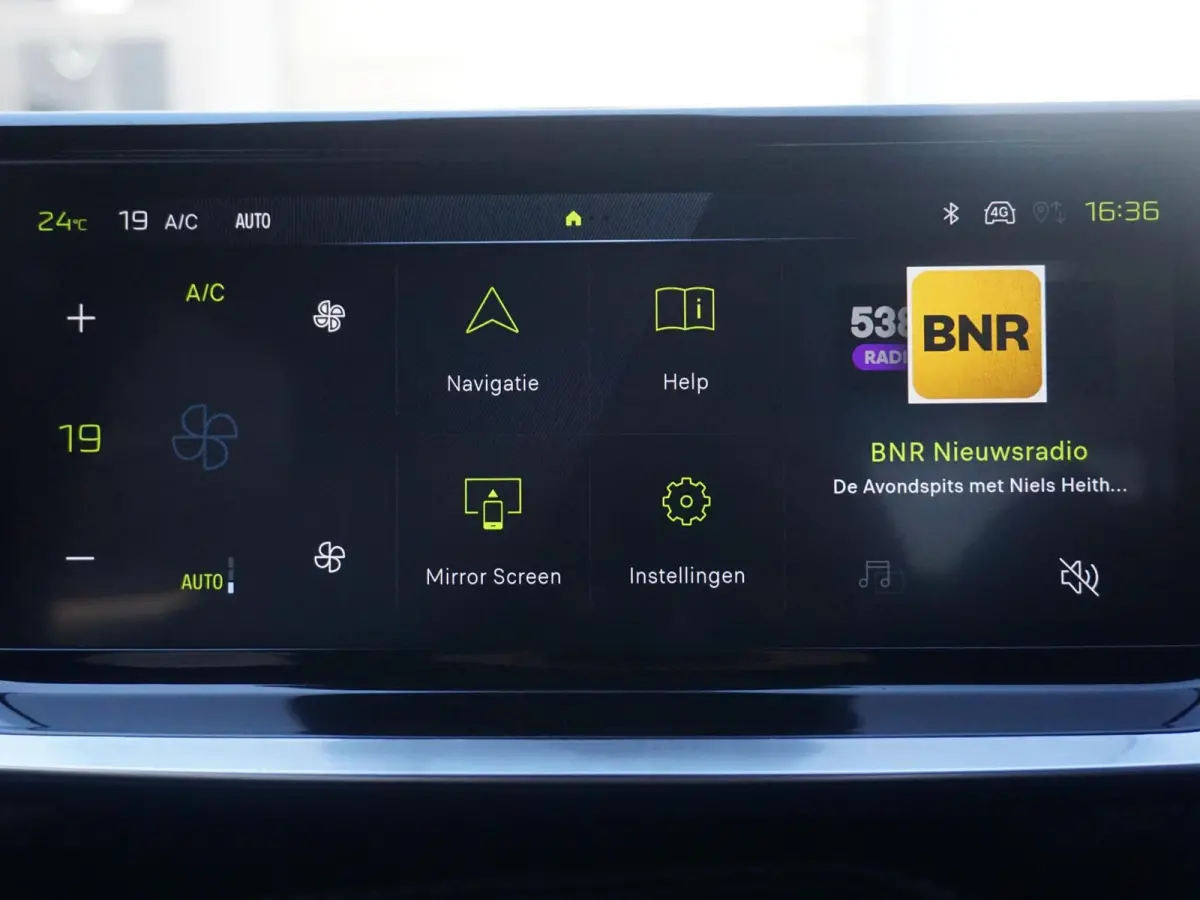 1.2 Hybrid 145 GT l 360 Camera l Navigatie l Keyless entry l Apple Carplay/Android Auto