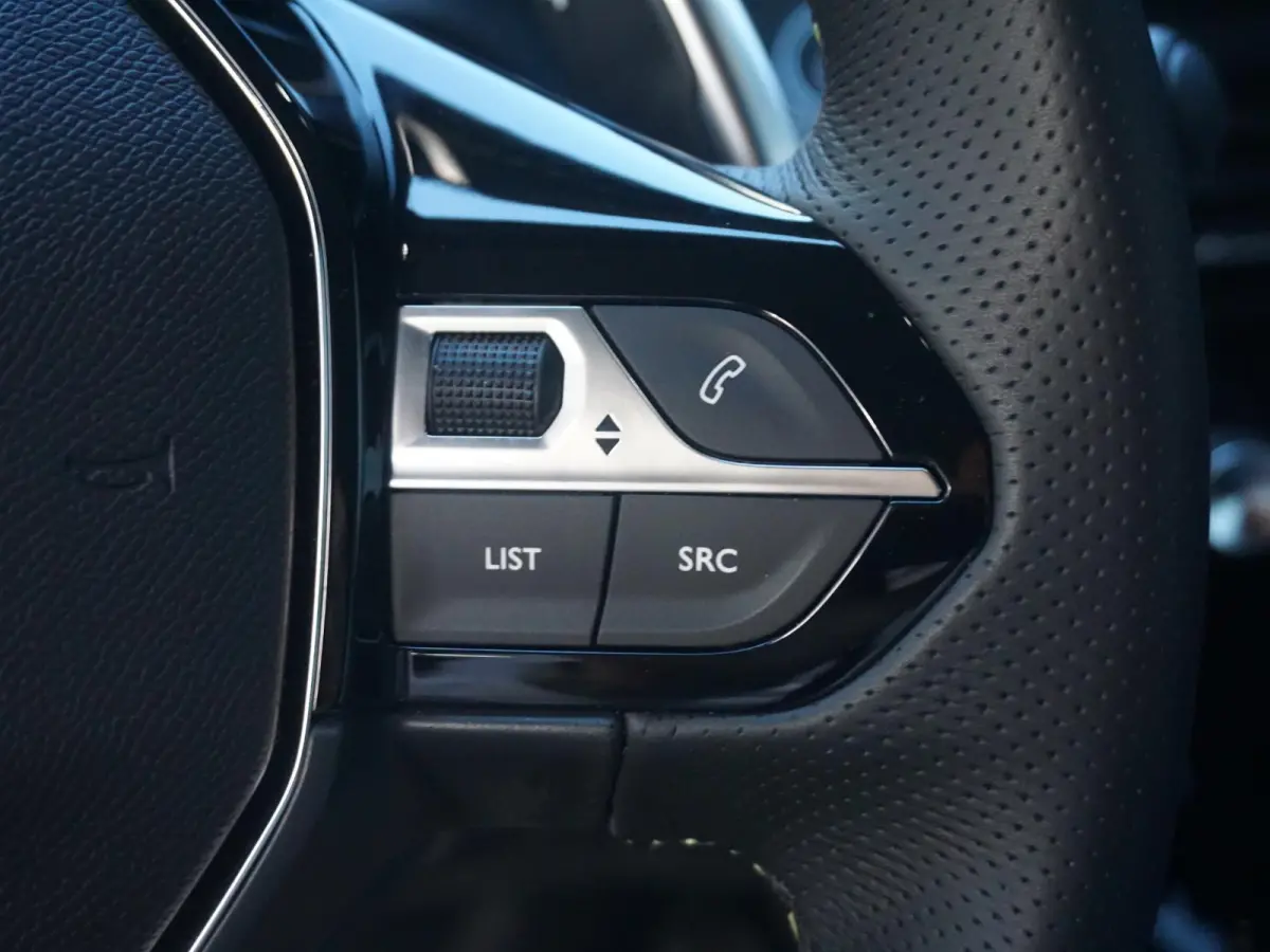 1.2 Hybrid 145 GT l 360 Camera l Navigatie l Keyless entry l Apple Carplay/Android Auto