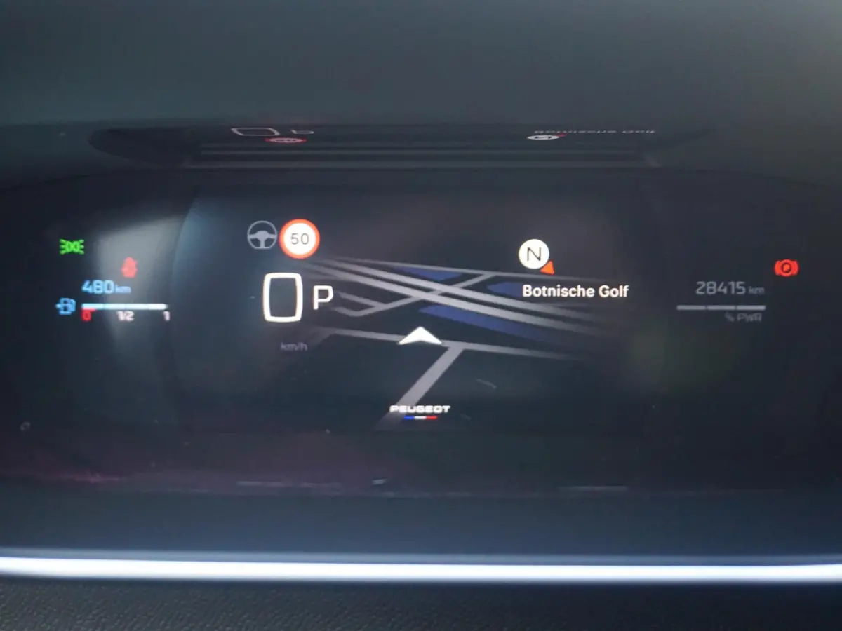 1.2 Hybrid 145 GT l 360 Camera l Navigatie l Keyless entry l Apple Carplay/Android Auto