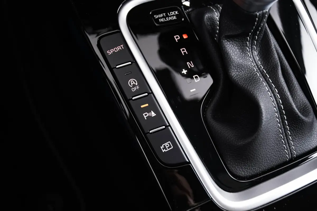 1.5 T-GDi GT-PlusLine Panoramdak - Adaptieve Cruise Control - Elektrisch verstelbare/verwarmde stoelen - Stuurverwarming - Surround view camera -