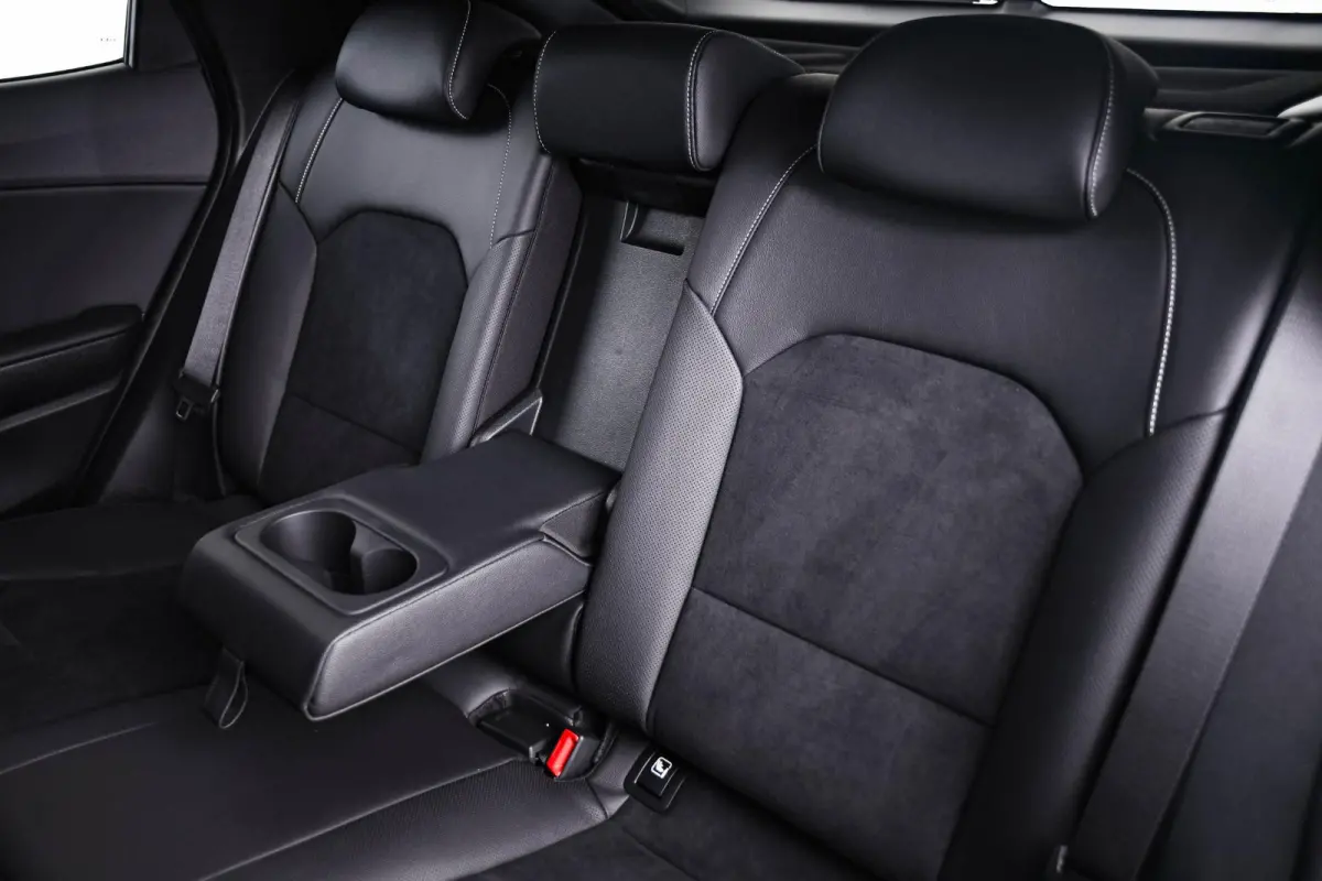 1.5 T-GDi GT-PlusLine Panoramdak - Adaptieve Cruise Control - Elektrisch verstelbare/verwarmde stoelen - Stuurverwarming - Surround view camera -