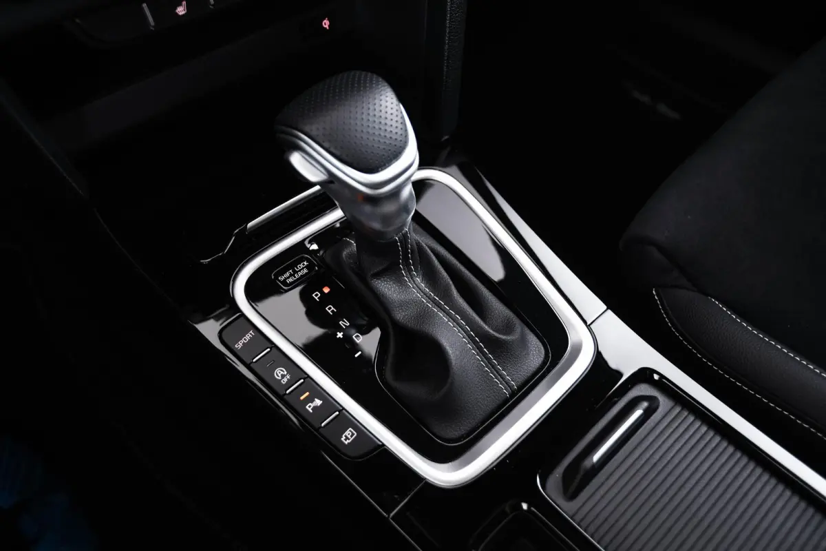 1.5 T-GDi GT-PlusLine Panoramdak - Adaptieve Cruise Control - Elektrisch verstelbare/verwarmde stoelen - Stuurverwarming - Surround view camera -