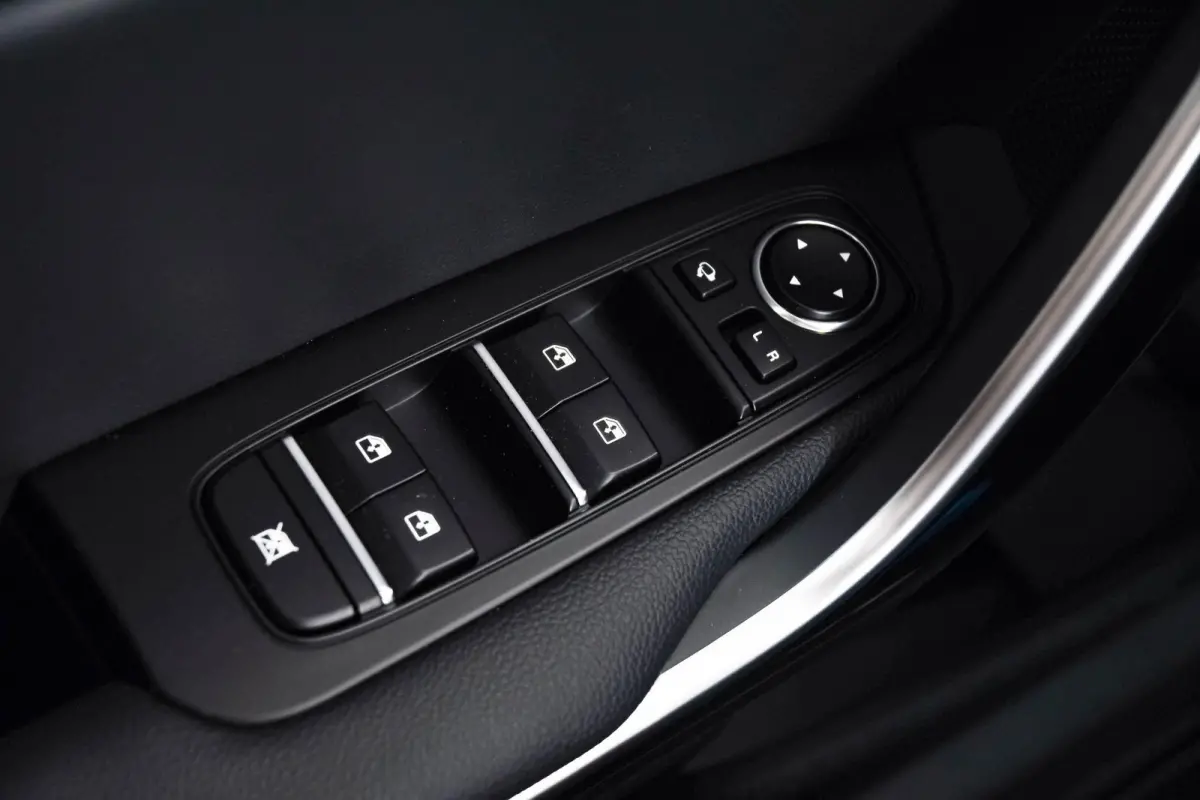 1.5 T-GDi GT-PlusLine Panoramdak - Adaptieve Cruise Control - Elektrisch verstelbare/verwarmde stoelen - Stuurverwarming - Surround view camera -