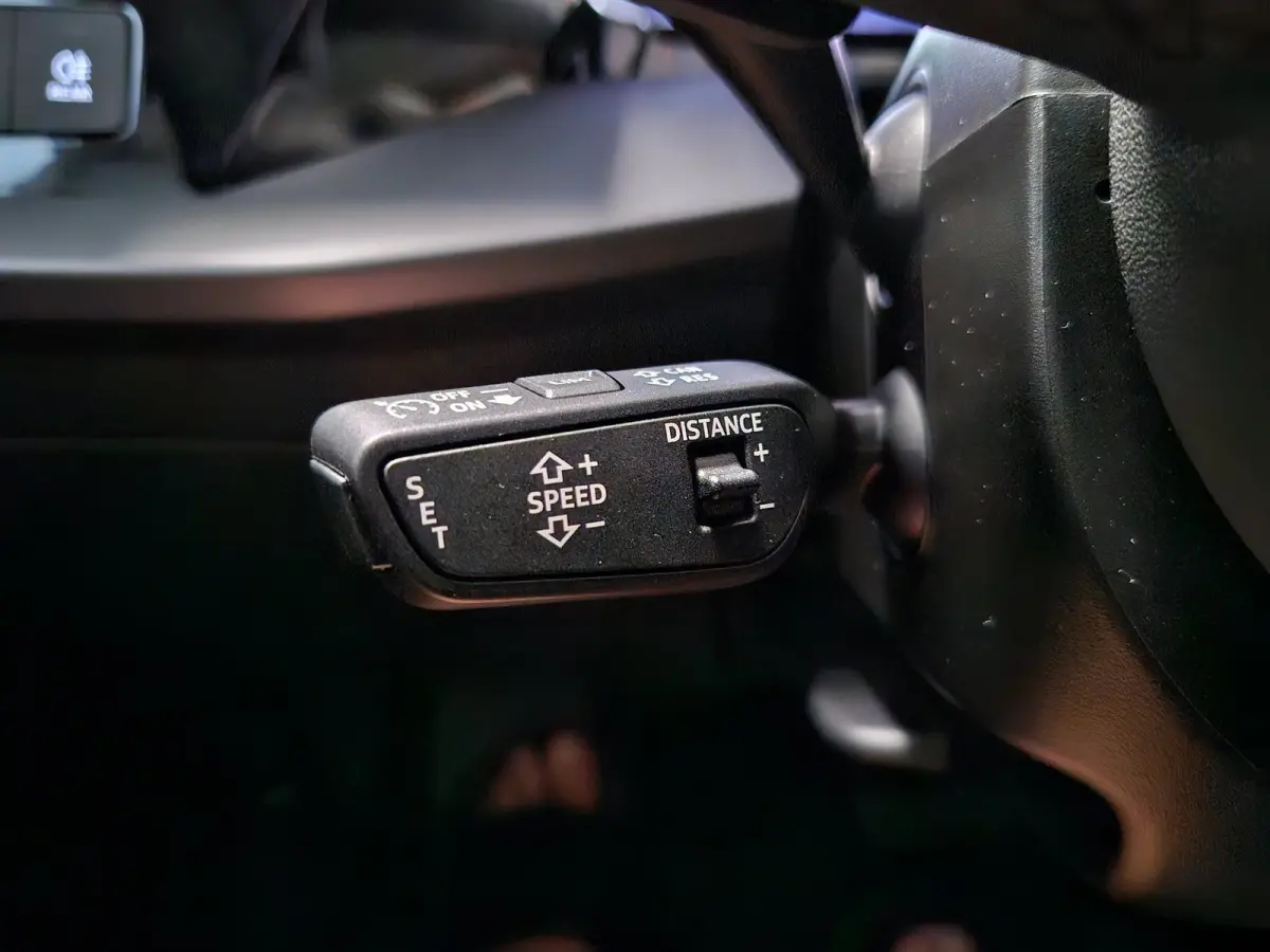 40 TFSI-e Facelift S-Line Matrix Keyless Camera Virtual BTW