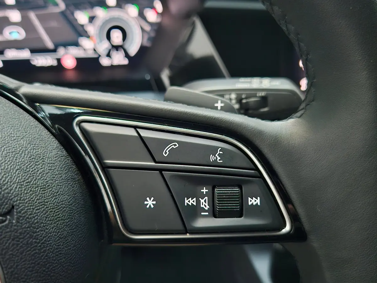 40 TFSI-e Facelift S-Line Matrix Keyless Camera Virtual BTW