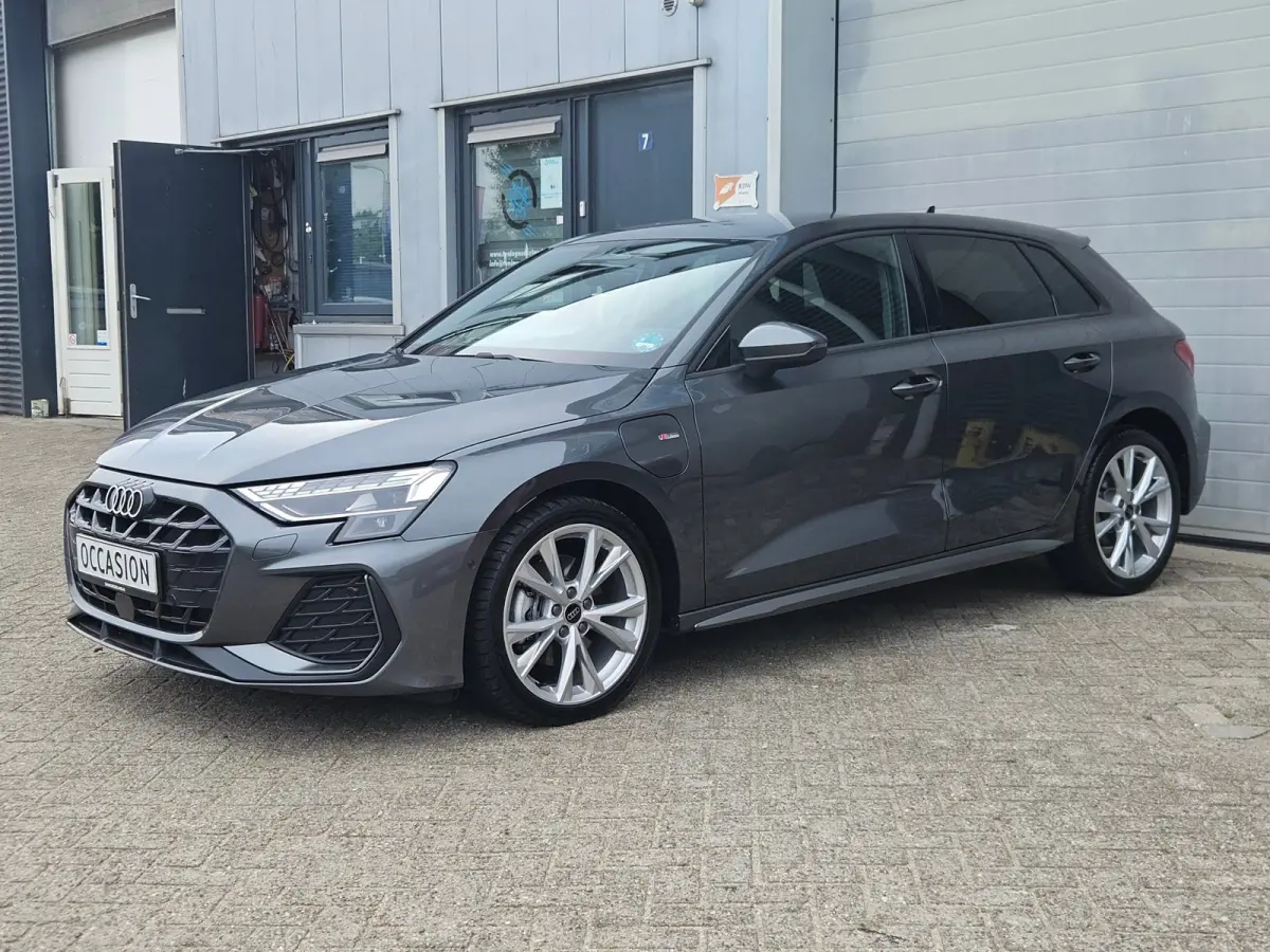 40 TFSI-e Facelift S-Line Matrix Keyless Camera Virtual BTW