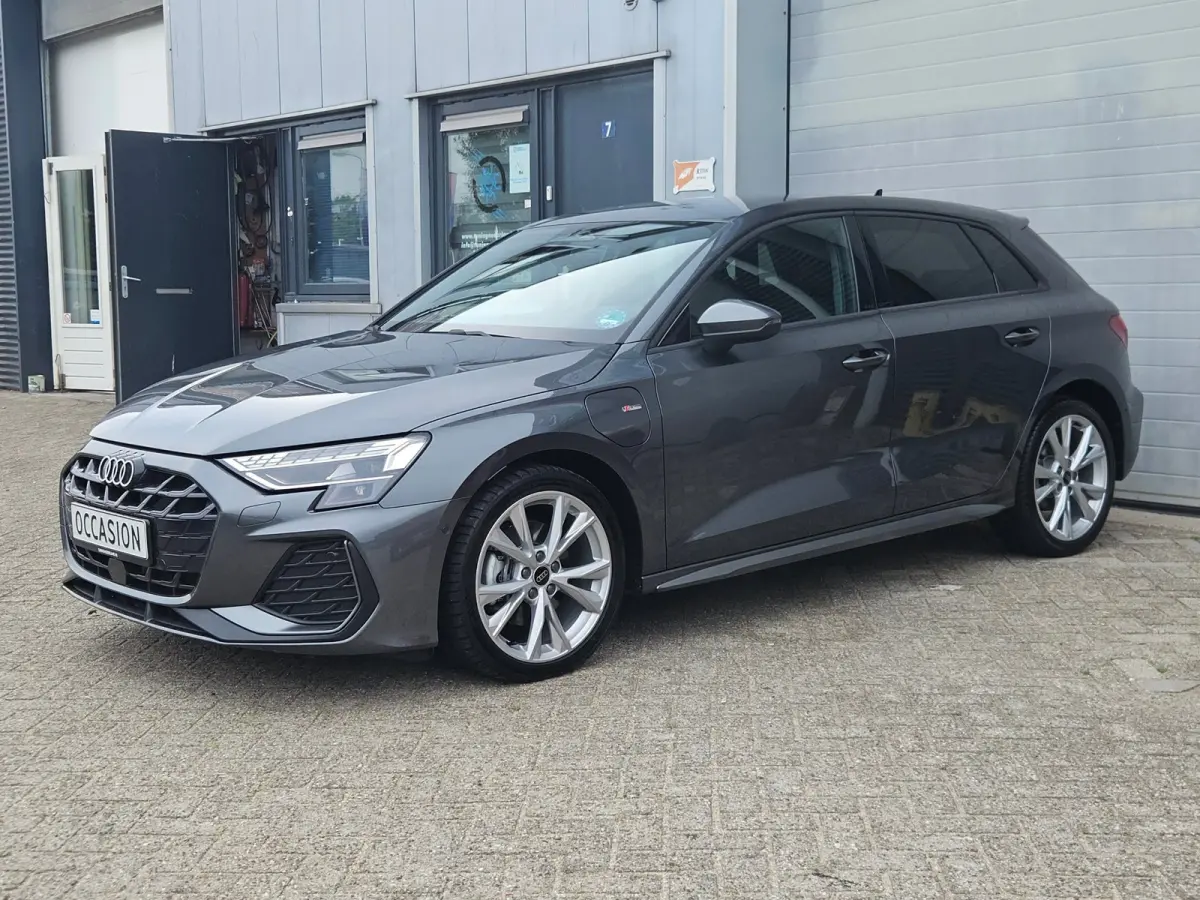 40 TFSI-e Facelift S-Line Matrix Keyless Camera Virtual BTW