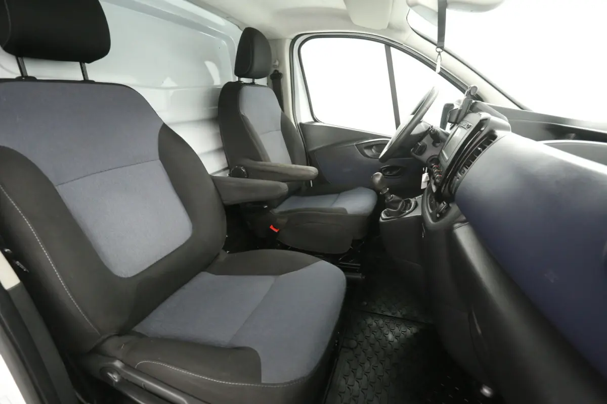 1.6 CDTI L1H1 | Marge | Airco | Cruise | Camera | Navi | Trekhaak | Parkeersens.