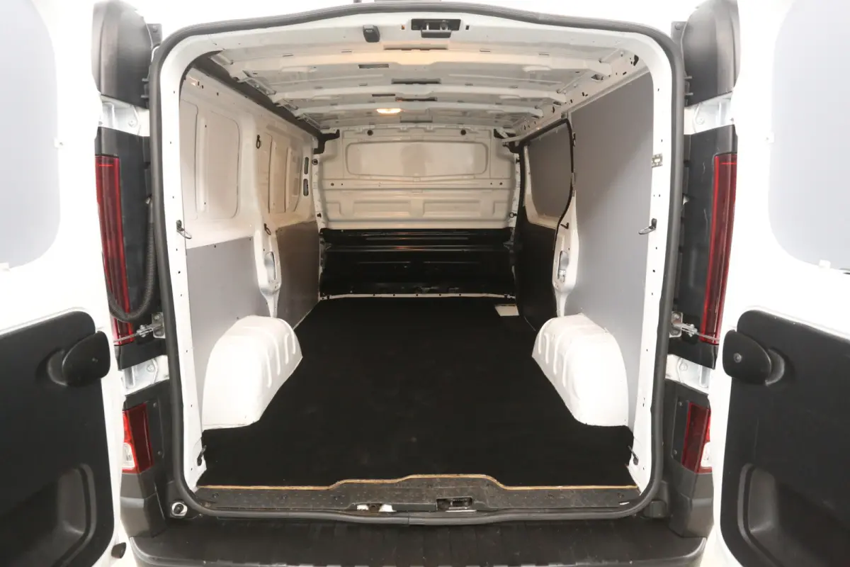 1.6 CDTI L1H1 | Marge | Airco | Cruise | Camera | Navi | Trekhaak | Parkeersens.