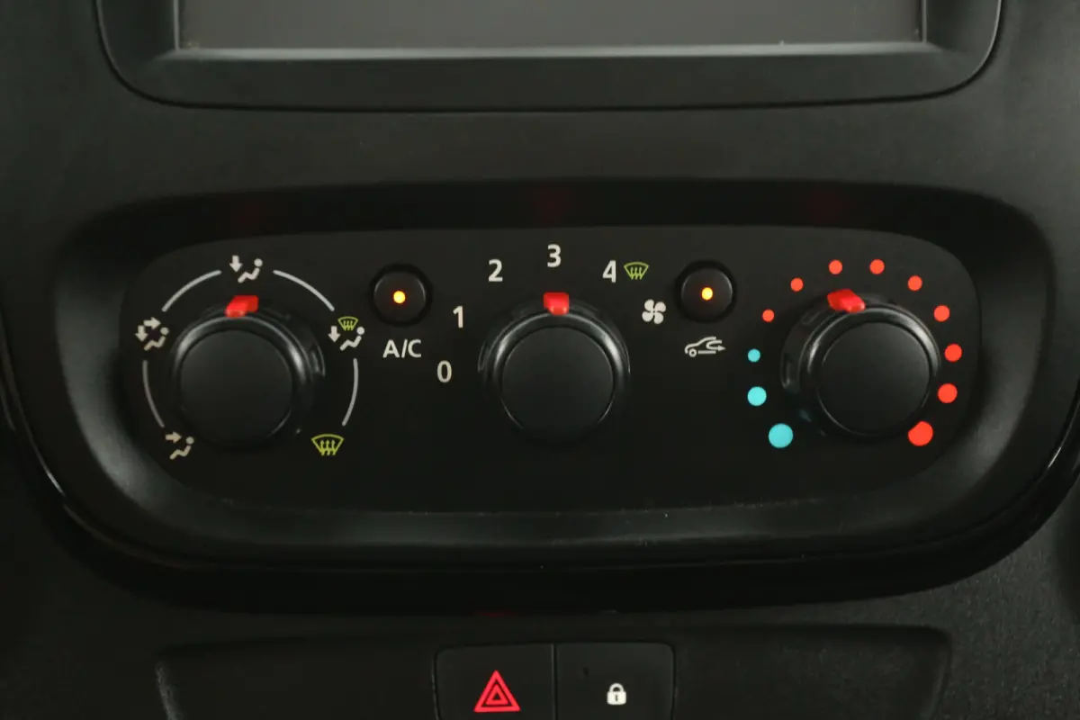 1.6 CDTI L1H1 | Marge | Airco | Cruise | Camera | Navi | Trekhaak | Parkeersens.