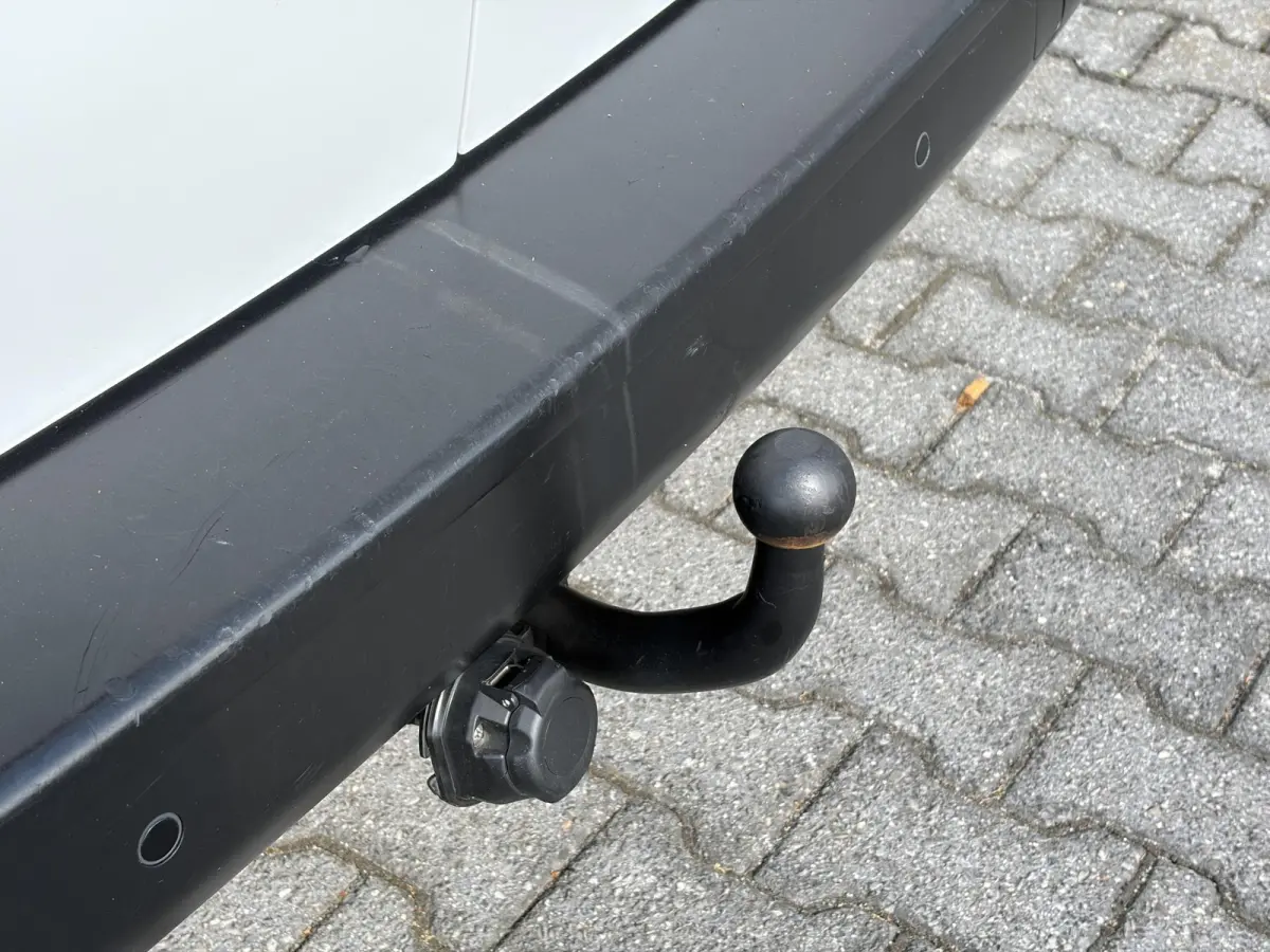 2.0 MultiJet L3H1 DC*A/C*CRUISE*HAAK*CAM*5-P*NAVI*