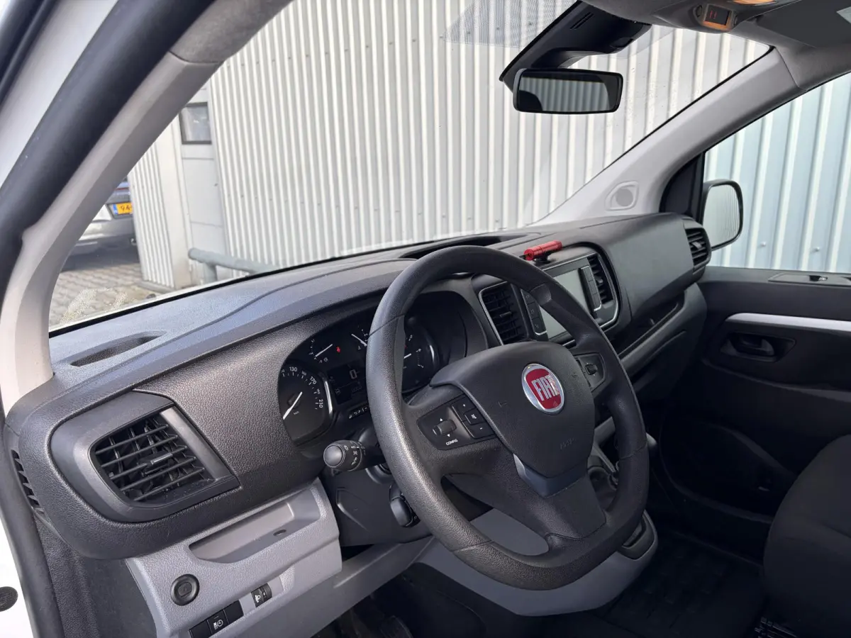 2.0 MultiJet L3H1 DC*A/C*CRUISE*HAAK*CAM*5-P*NAVI*