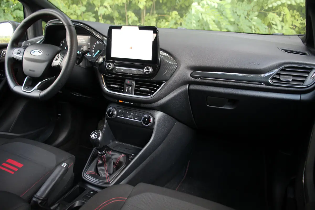 1.0EB Hybrid ST-Line X | NL-AUTO! | 1E EIGENAAR! | PARK SENS | CRUISE | LED | NAVI | CLIMA | DEALER OH! | APPLE CARPLAY/ANDROID AUTO