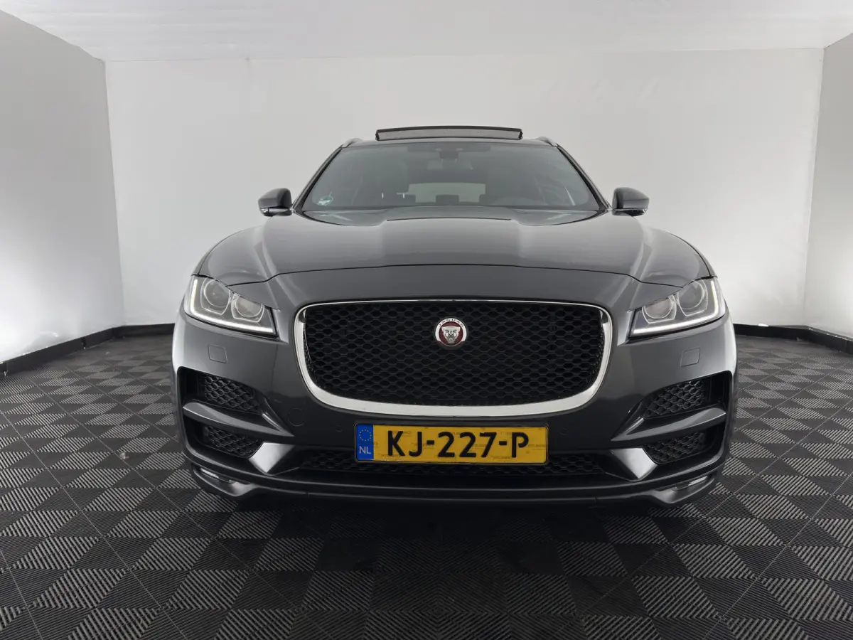 2.0 D Portfolio AWD Aut. *PANO | LEATHER | XENON | DIGI-COCKPIT | MERIDIAN-SOUND | KEYLESS | CAMERA | HEATED-COMFORTSEATS | PRIVACY-GLASS | NAVI-FULLMAP | SHIFTPADDLES | ECC | PDC | CRUISE |