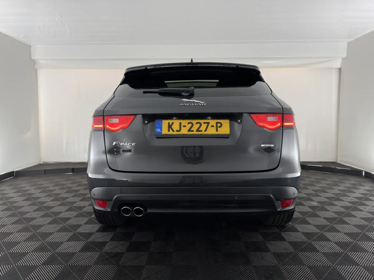 2.0 D Portfolio AWD Aut. *PANO | LEATHER | XENON | DIGI-COCKPIT | MERIDIAN-SOUND | KEYLESS | CAMERA | HEATED-COMFORTSEATS | PRIVACY-GLASS | NAVI-FULLMAP | SHIFTPADDLES | ECC | PDC | CRUISE |