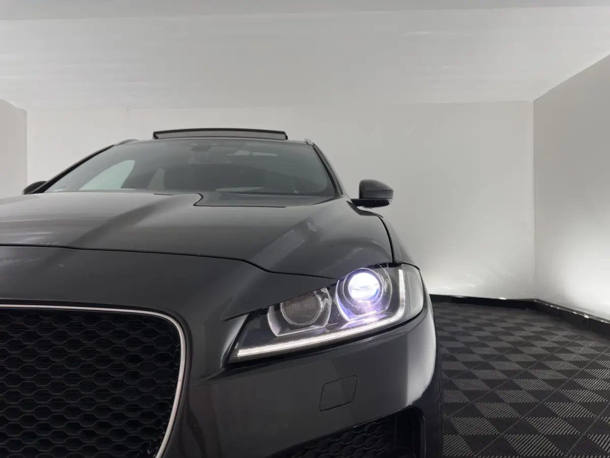 2.0 D Portfolio AWD Aut. *PANO | LEATHER | XENON | DIGI-COCKPIT | MERIDIAN-SOUND | KEYLESS | CAMERA | HEATED-COMFORTSEATS | PRIVACY-GLASS | NAVI-FULLMAP | SHIFTPADDLES | ECC | PDC | CRUISE |