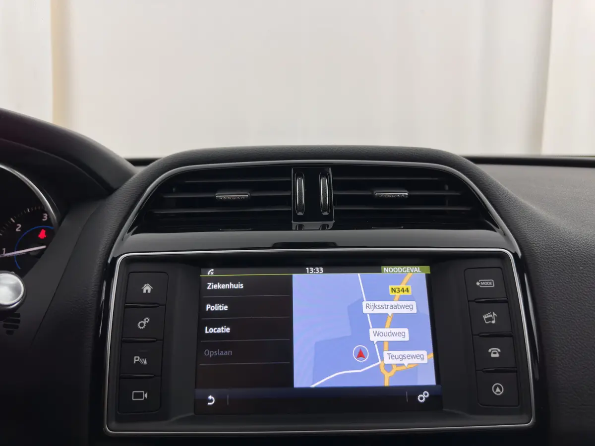 2.0 D Portfolio AWD Aut. *PANO | LEATHER | XENON | DIGI-COCKPIT | MERIDIAN-SOUND | KEYLESS | CAMERA | HEATED-COMFORTSEATS | PRIVACY-GLASS | NAVI-FULLMAP | SHIFTPADDLES | ECC | PDC | CRUISE |