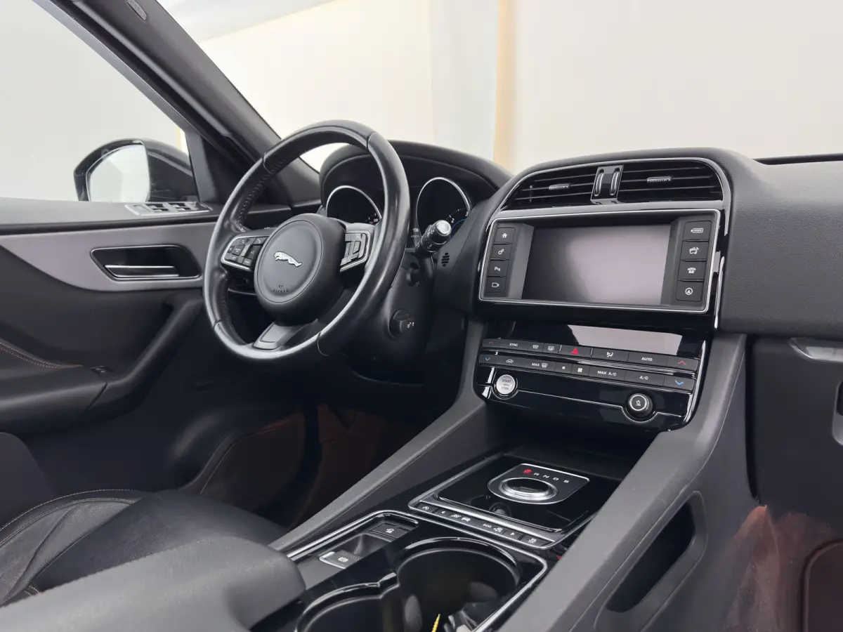 2.0 D Portfolio AWD Aut. *PANO | LEATHER | XENON | DIGI-COCKPIT | MERIDIAN-SOUND | KEYLESS | CAMERA | HEATED-COMFORTSEATS | PRIVACY-GLASS | NAVI-FULLMAP | SHIFTPADDLES | ECC | PDC | CRUISE |