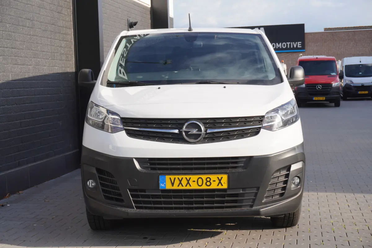2.0 L2 145PK EURO 6 - Airco - Navi - Cruise - €17.900,- Excl.