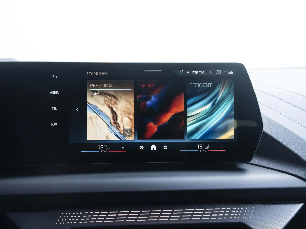 123 xDrive | M Sportpakket Pro | Innovation Pack | 19 inch | Comfort Access | M Adaptief onderstel | Head-Up Display | Harman Kardon | Sportstoelen