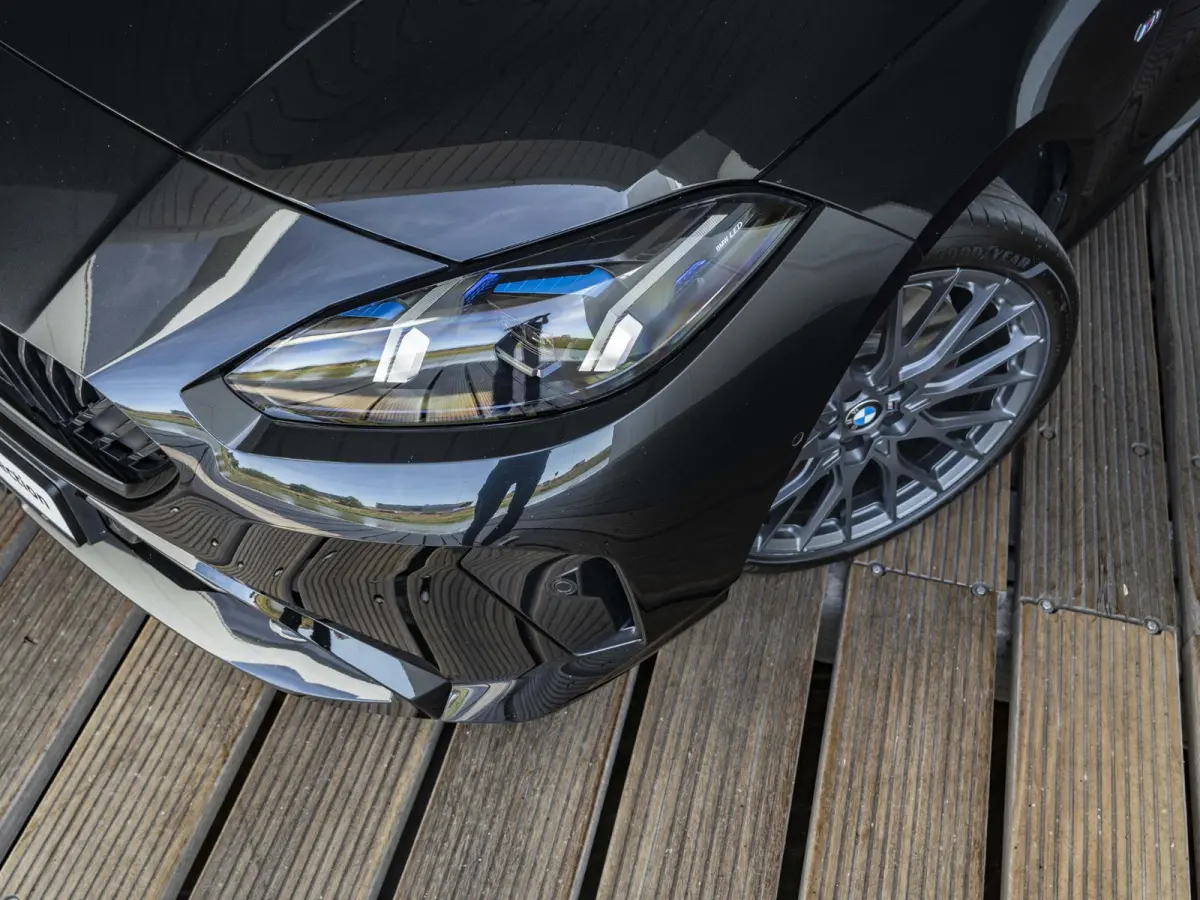 123 xDrive | M Sportpakket Pro | Innovation Pack | 19 inch | Comfort Access | M Adaptief onderstel | Head-Up Display | Harman Kardon | Sportstoelen