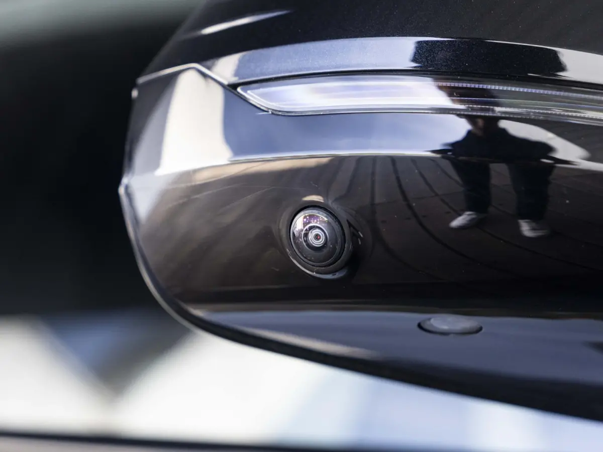 123 xDrive | M Sportpakket Pro | Innovation Pack | 19 inch | Comfort Access | M Adaptief onderstel | Head-Up Display | Harman Kardon | Sportstoelen