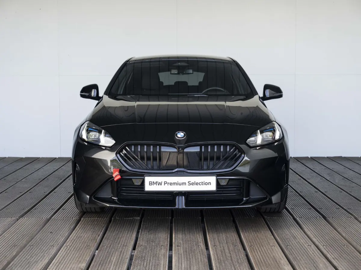 123 xDrive | M Sportpakket Pro | Innovation Pack | 19 inch | Comfort Access | M Adaptief onderstel | Head-Up Display | Harman Kardon | Sportstoelen