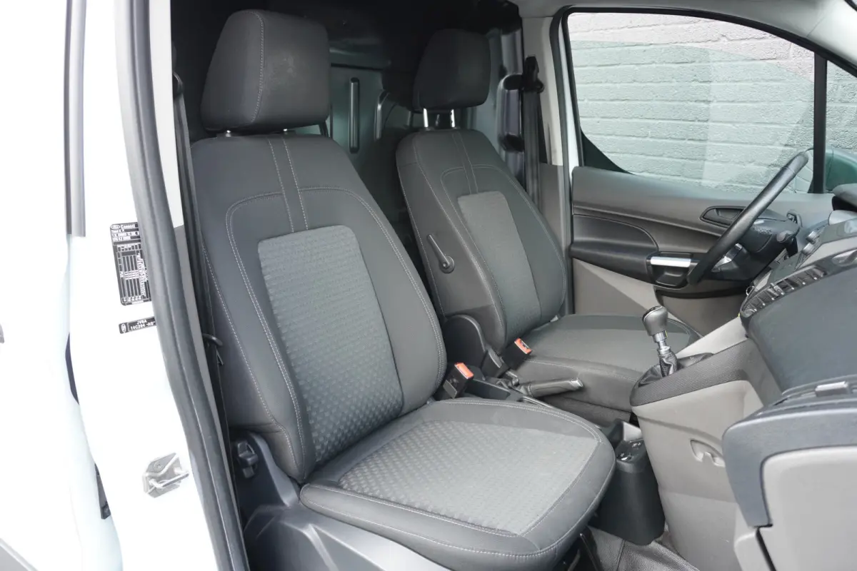 1.5 EcoBlue 100PK EURO 6 Airco - Cruise - Trekhaak - €10.950,- Excl.
