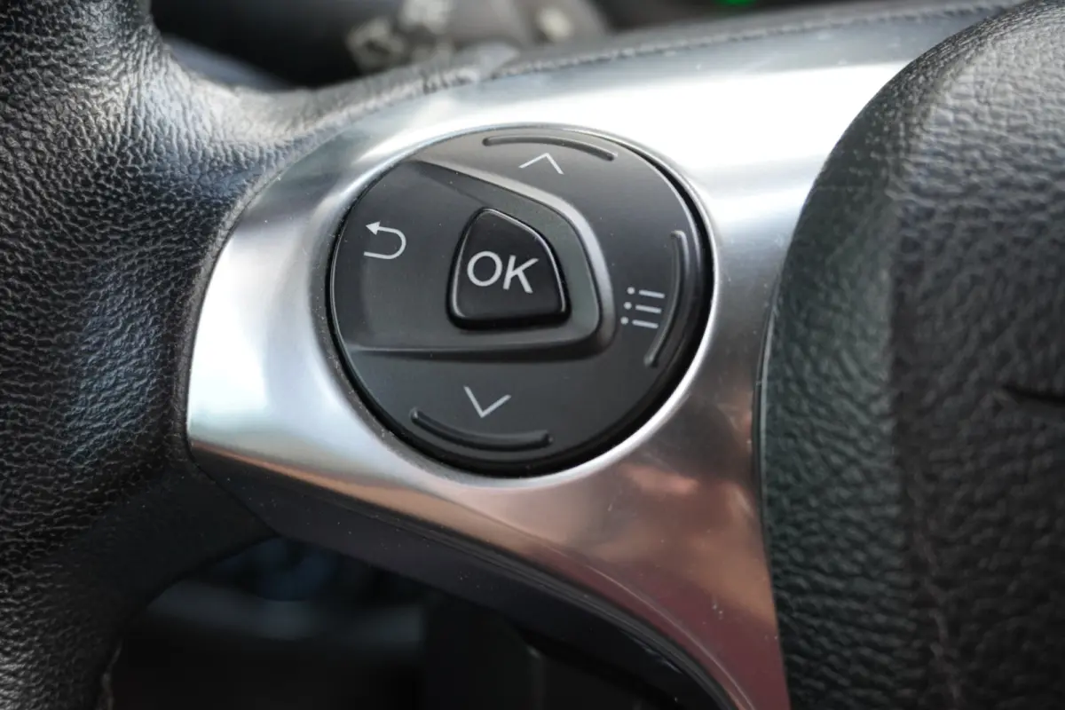1.5 EcoBlue 100PK EURO 6 Airco - Cruise - Trekhaak - €10.950,- Excl.
