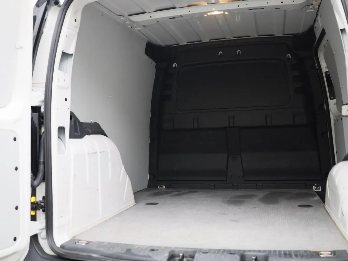 2.0 TDI 102PK | Airco | Parkeersensoren Achter | Bluetooth | Elektrisch Verstelbare Spiegels | Cruise Control |