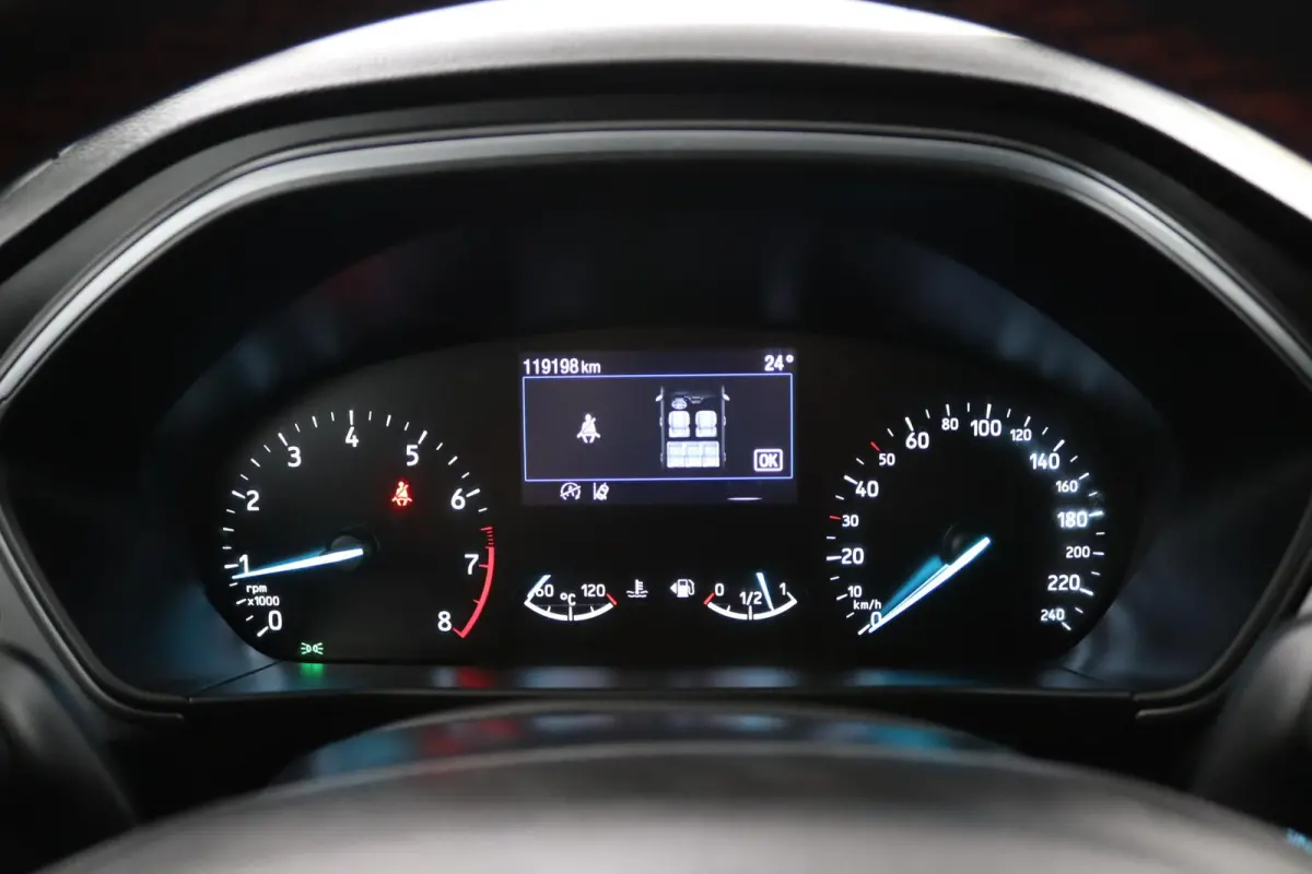 1.0 EcoBoost Hybrid ST Line*ECC*CAM*LED*CRUISE*NAV