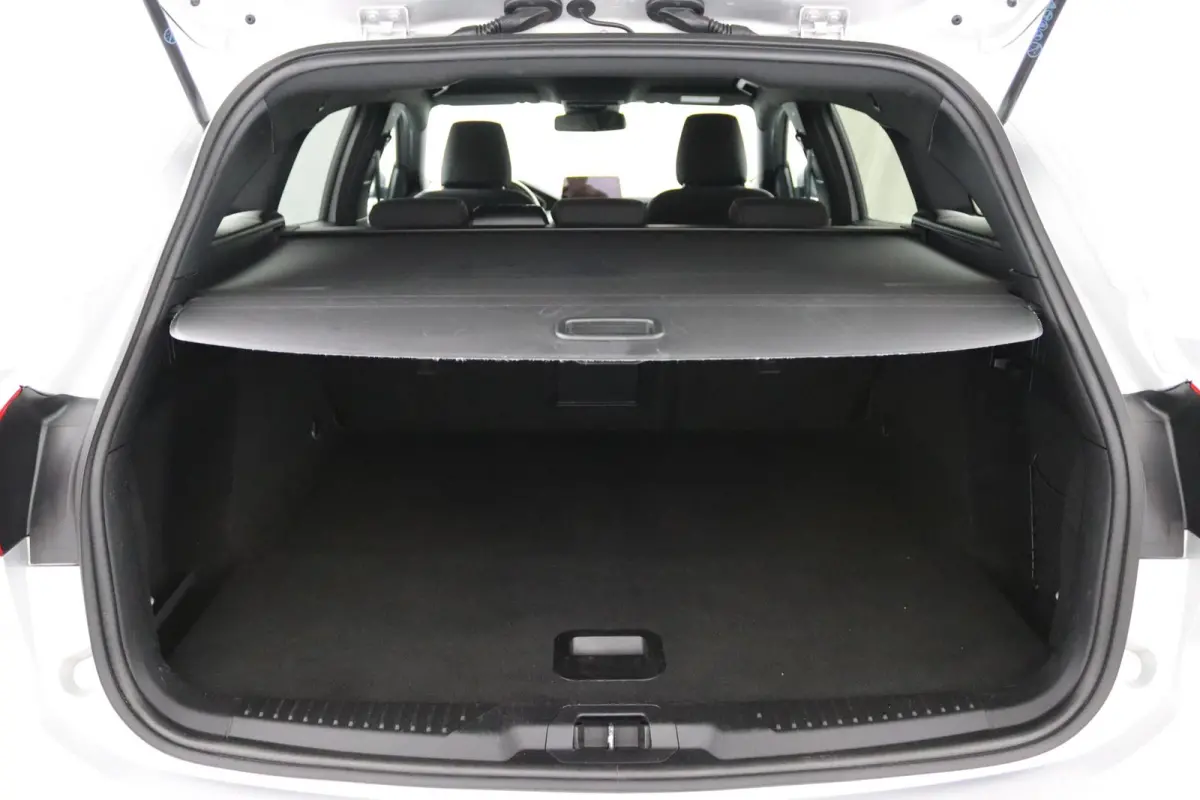 1.0 EcoBoost Hybrid ST Line*ECC*CAM*LED*CRUISE*NAV