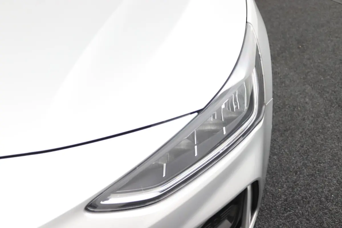 1.0 EcoBoost Hybrid ST Line*ECC*CAM*LED*CRUISE*NAV