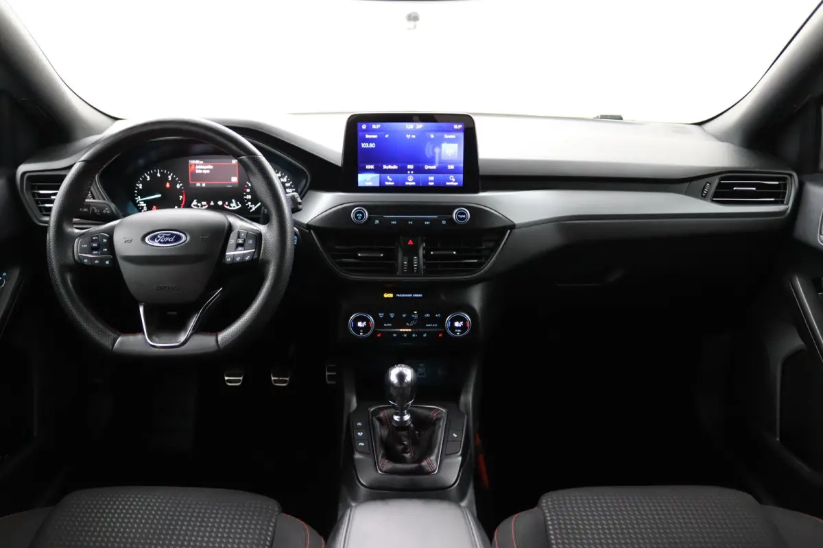 1.0 EcoBoost Hybrid ST Line*ECC*CAM*LED*CRUISE*NAV