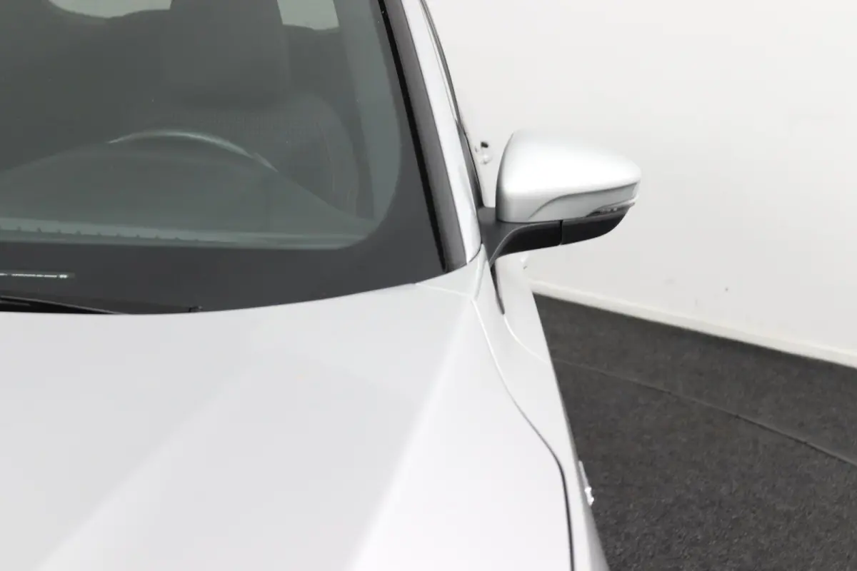 1.0 EcoBoost Hybrid ST Line*ECC*CAM*LED*CRUISE*NAV