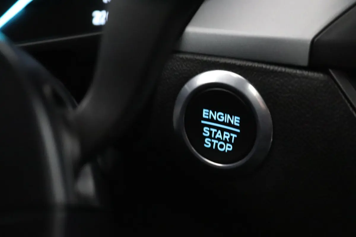 1.0 EcoBoost Hybrid ST Line*ECC*CAM*LED*CRUISE*NAV