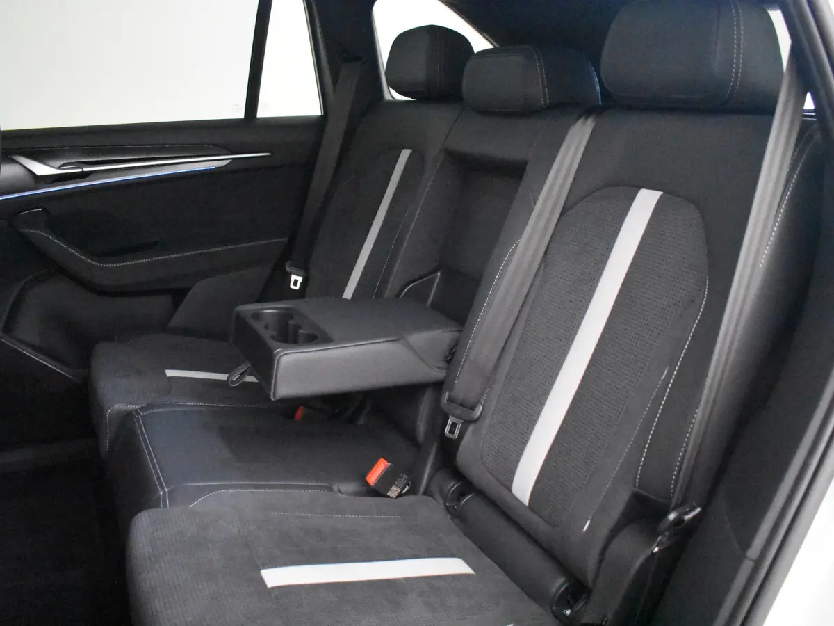 Sportline Business | Achteruitrijcamera | Crew Protect Assist | Cruise control met speedlimiter