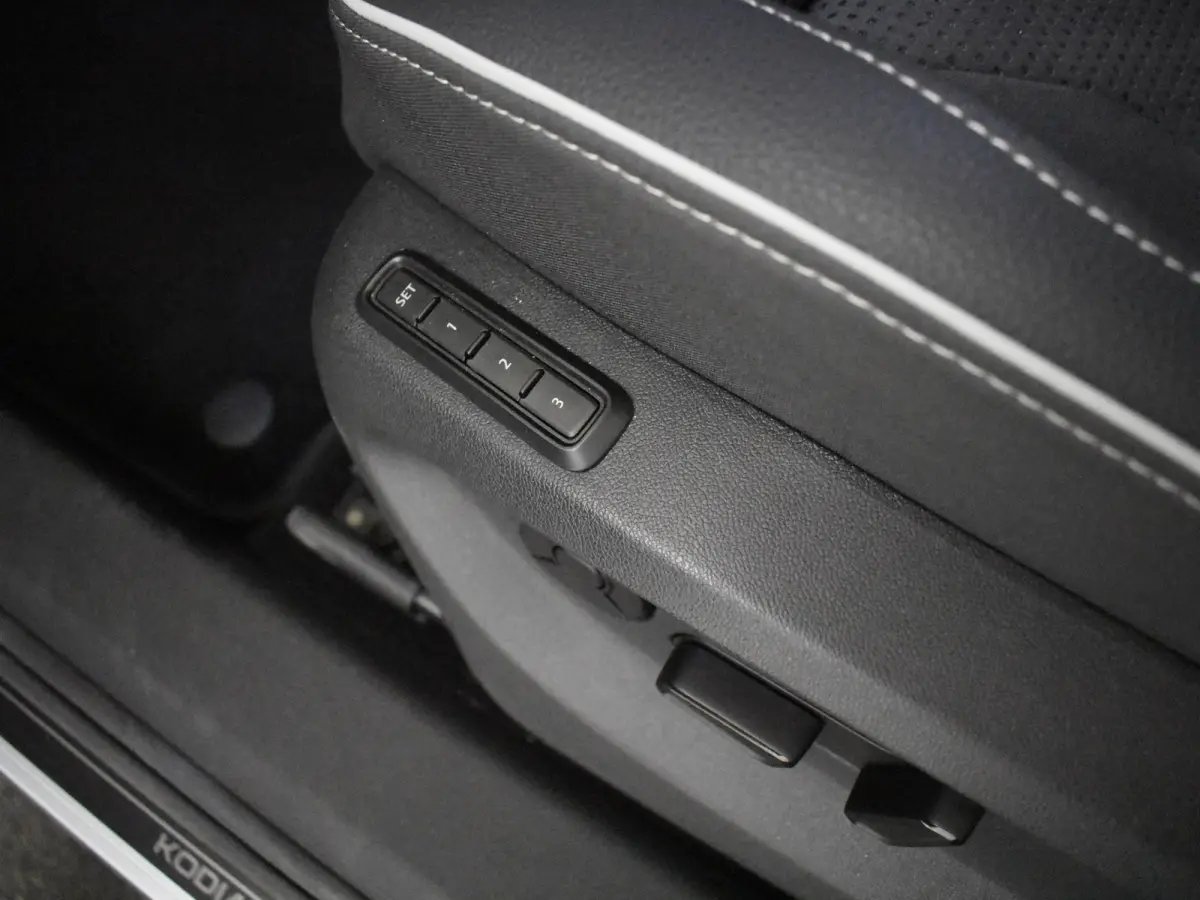 Sportline Business | Achteruitrijcamera | Crew Protect Assist | Cruise control met speedlimiter